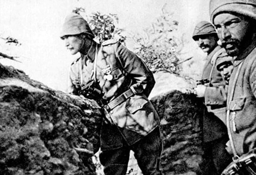 Çanakkale Savaşlarında yer altındaki savaşının hatırası kurşun, Atatürk'e hediye edilmiş - Resim: 1