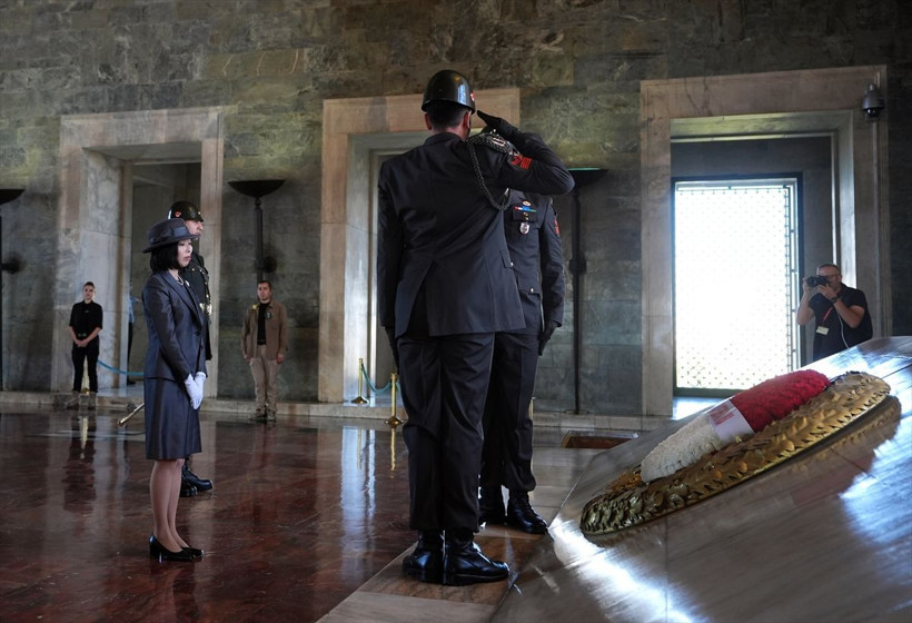 Japonya Altes Prensesi Akiko Mikasa'nin Anıtkabir ziyaretinde dikkat çeken detay - Resim: 16