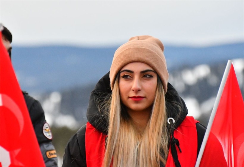 Sarıkamış şehitlerini anma etkinliğinde binlerce vatandaş Allahuekber Dağları'nda yürüdü - Resim: 21
