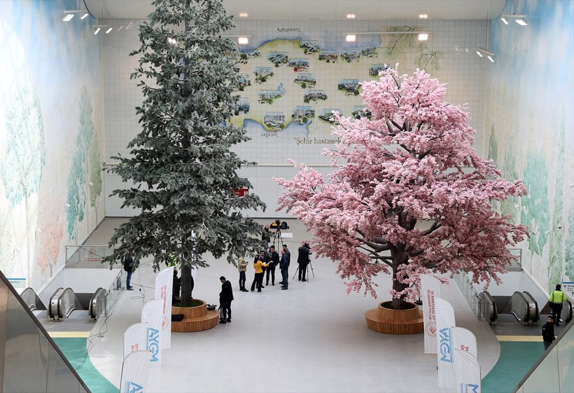 Ulaştırma ve Altyapı Bakanı Adil Karaismailoğlu Başakşehir-Kayaşehir Metro Hattı'nın Çam ve Sakura Şehir Hastanesi İstasyonu'nda incelemelerde bulundu - Resim : 3