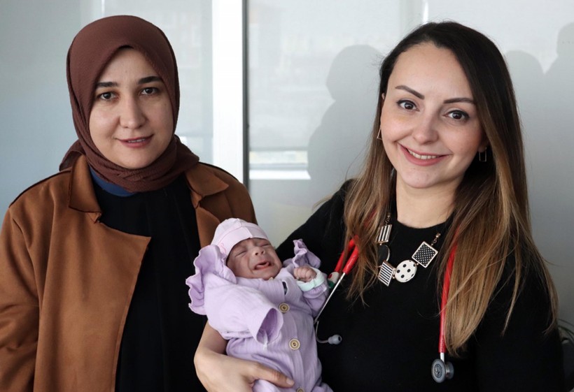 Hayata tutunan en küçük bebek Ağrı'da: 515 gram doğdu! Elif bebek Prematüre ailelerine umut oldu! - Resim : 6