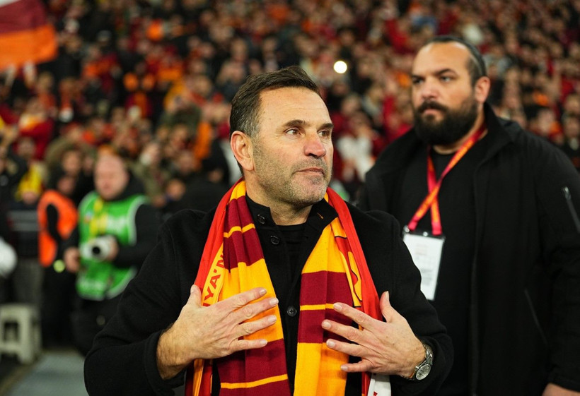 Okan Buruk, taraftarlara 3’lü çektirdi - Resim: 3