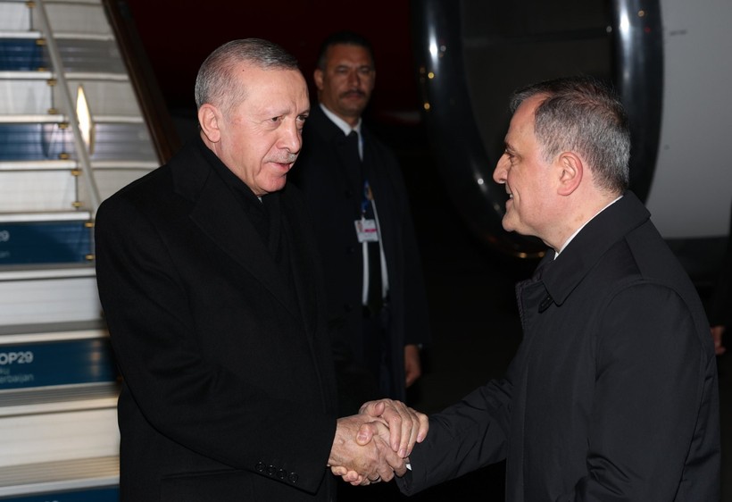 Cumhurbaşkanı Erdoğan Dünya İklim Eylemi Zirvesi'ne katılmak üzere Cumhurbaşkanı Erdoğan Azerbaycan'da - Resim : 1