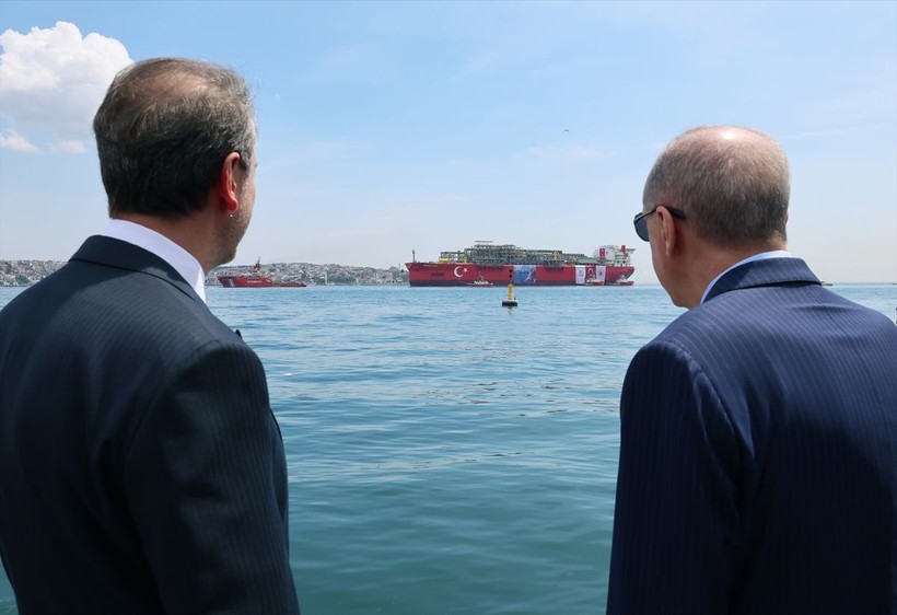 Osman Gazi fethin yıl dönümünde İstanbul Boğazı'nda - Resim: 3