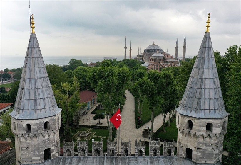 Fatih Sultan Mehmet tarafından inşa edilen Topkapı Sarayı dron ile görüntülendi - Resim: 26