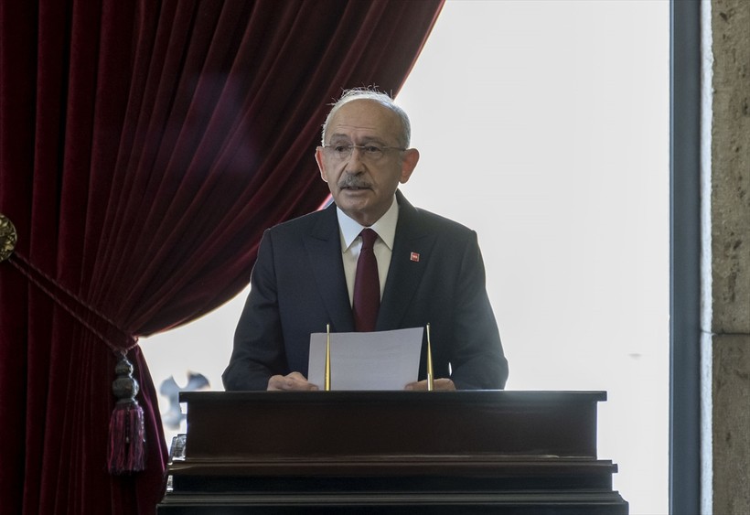 Kemal Kılıçdaroğlu'nun korumaları Anıtkabir'de Edremit Belediye Başkanı'nı tartakladı - Resim : 3