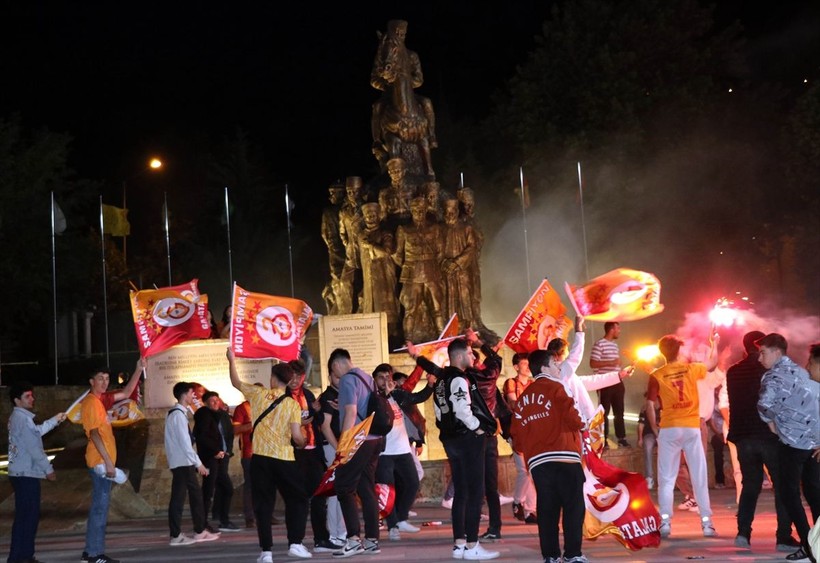 Türkiye'nin dört bir yanında yaşayan vatandaşlar, Galatasaray'ın şampiyonluğunu kutladı - Resim: 9