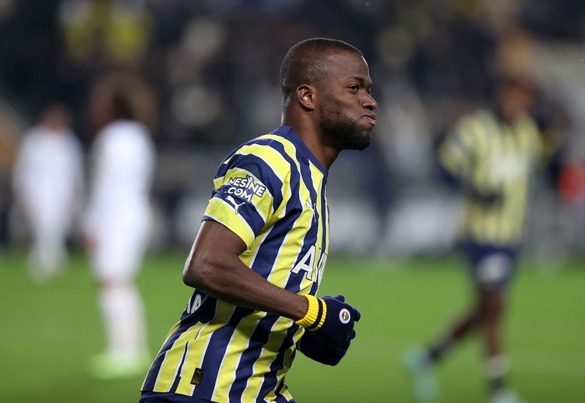 Fenerbahçe'de Enner Valencia Kasımpaşa maçında yıldızlaştı! "Maçtan önce eşimle 4 gol atamadığımı konuşmuştuk" - Resim: 1