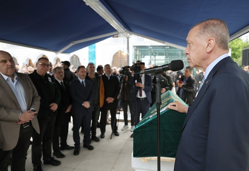 Gazeteci Engin Ardıç son yolculuğuna uğurlandı! - Resim: 11