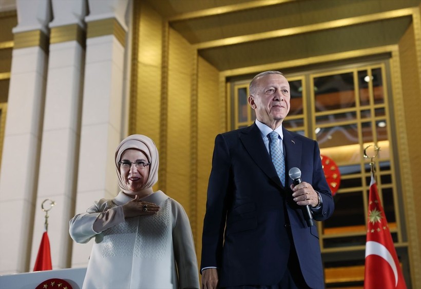 Ezber bozulmadı! Cumhurbaşkanı Recep Tayyip Erdoğan yüzbinlere balkon konuşmasını Külliye'den yaptı - Resim: 28