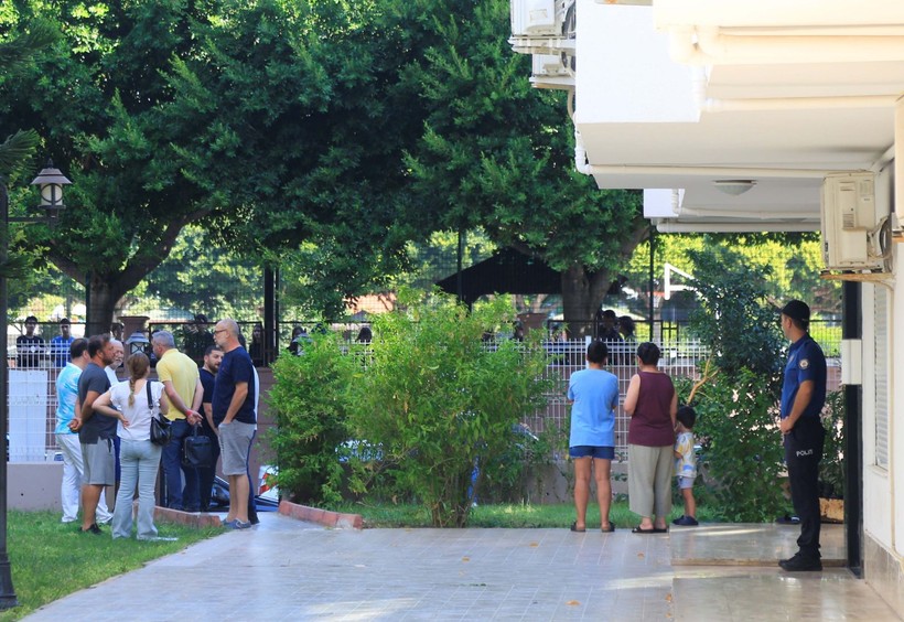 Antalya'da koca vahşeti! Boşanma aşamasındaki eşini öldürdü, kızı korkunç görüntüye gözlerini açtı - Resim: 8