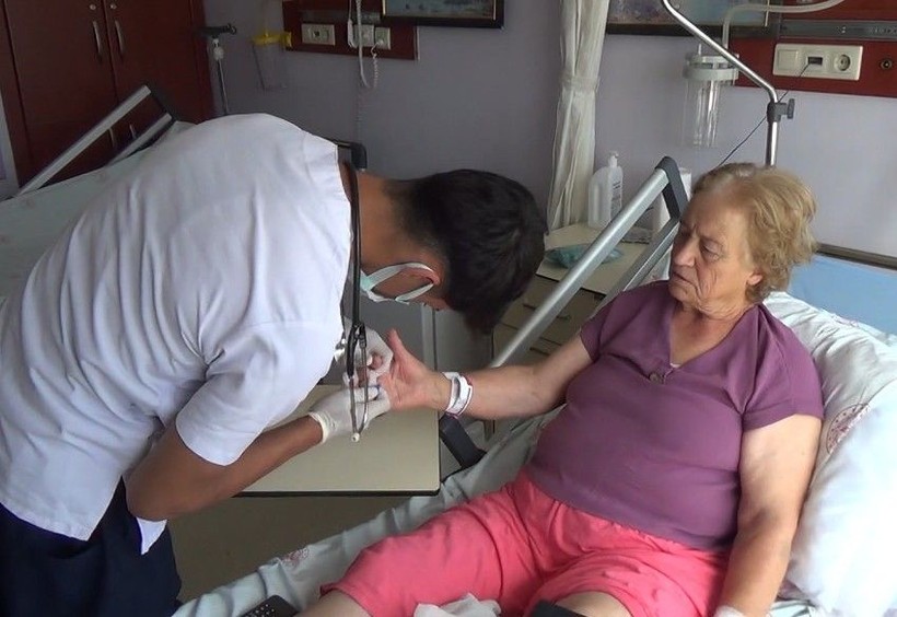 Tunceli'de koca engerek yılanı bir kadını ısırdı - Resim: 5