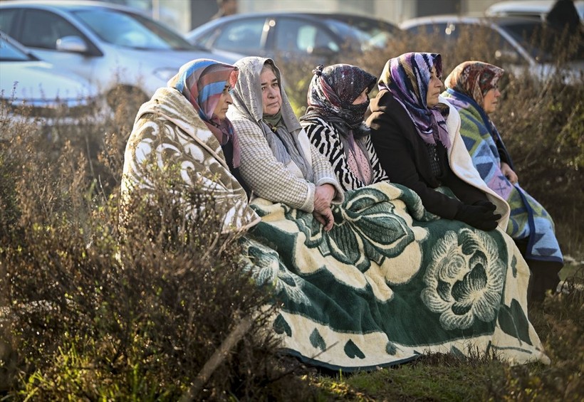 Depremzedelere destek ödemesi hesaplara yatıyor: 10 bin TL deprem yardımı için banka hesabı olmayanlar o yöntemle alabilecek - Resim: 2