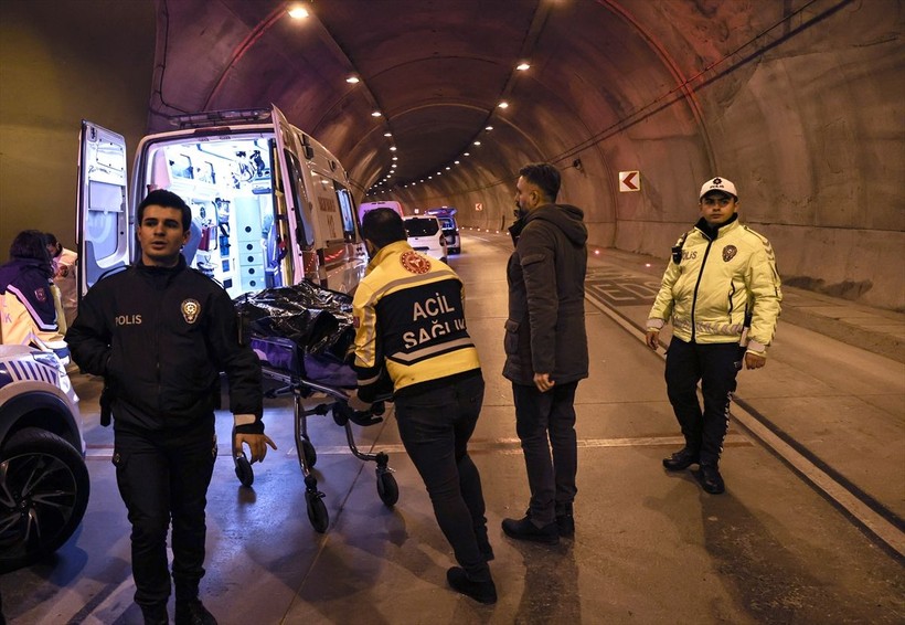 Acı haber Hasköy Tüneli'nden geldi! İstanbul'da gerçekleşen motosiklet kazası sonucu sürücü hayatını kaybetti - Resim: 2