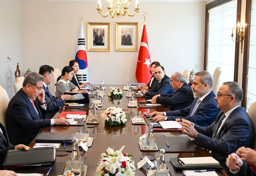 Bakan Fidan Güney Koreli mevkidaşıyla görüştü: İmzaladığımız yol haritası ortak irademizin nişanesi - Resim: 5