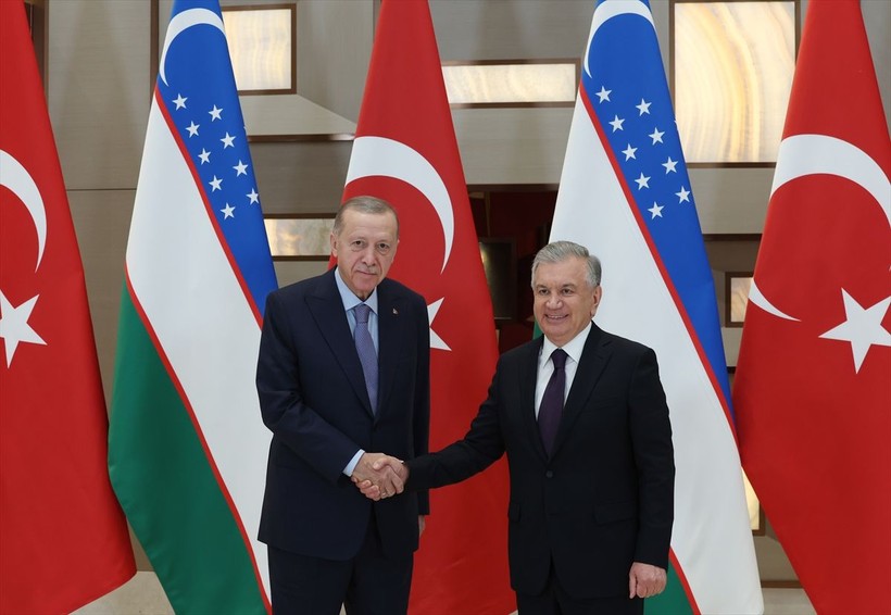 Cumhurbaşkanı Erdoğan Özbekistan Cumhurbaşkanı Şevket Mirziyoyev ile görüştü - Resim: 4
