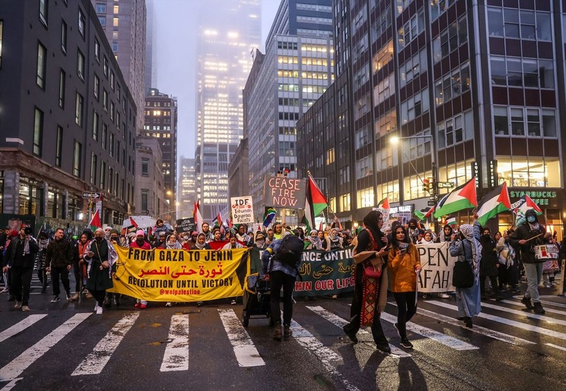New York Gazze'de ölen binlerce bebek ve çocuk için sessiz yürüyüş yaptı - Resim: 42