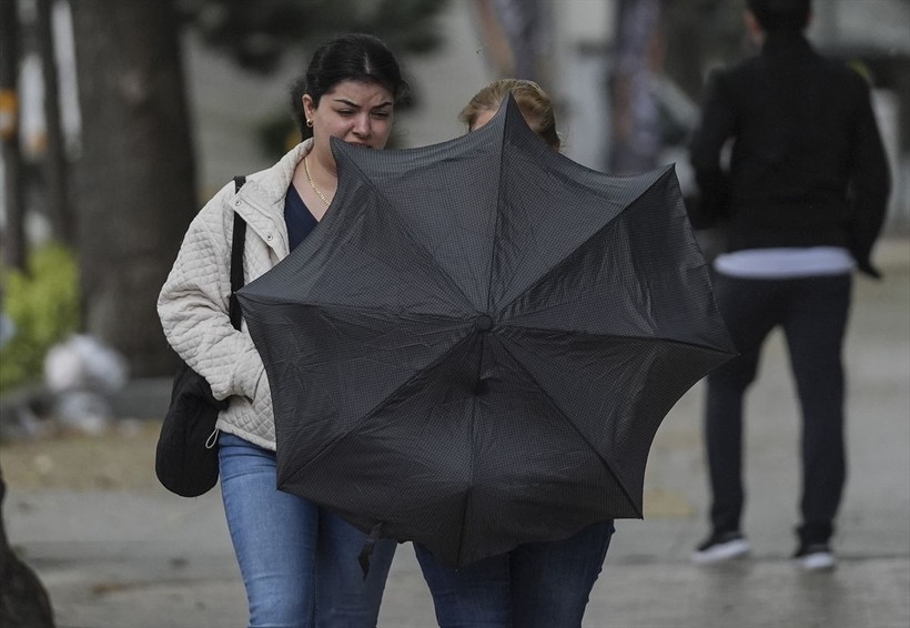 İstanbul'da yaşayanlar dikkat! Yerel sağanaklar serinletecek - Resim: 14
