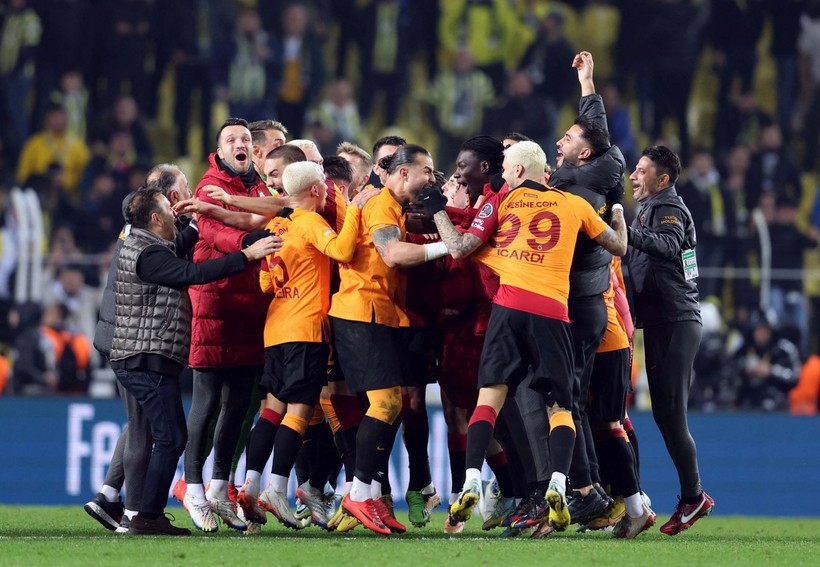 Galatasaray, Fenerbahçe'yi Kadıköy'de 3-0 yendi! İşte derbi maçtan özel kareler - Resim: 69