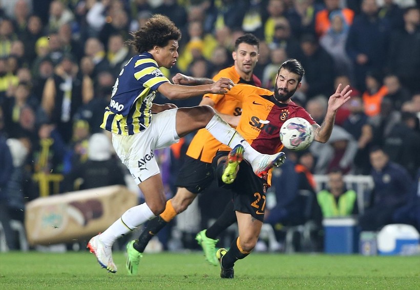 Galatasaray, Fenerbahçe'yi Kadıköy'de 3-0 yendi! İşte derbi maçtan özel kareler - Resim: 29