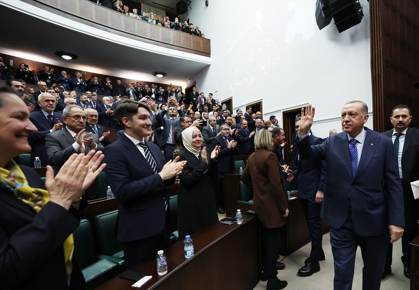 Cumhurbaşkanı Recep Tayyip Erdoğan Meclis'e gelmeyen vekilleri azarladı: Millet para veriyor hakkını helal etmez aldığınız maaşlar da haramdır - Resim: 6