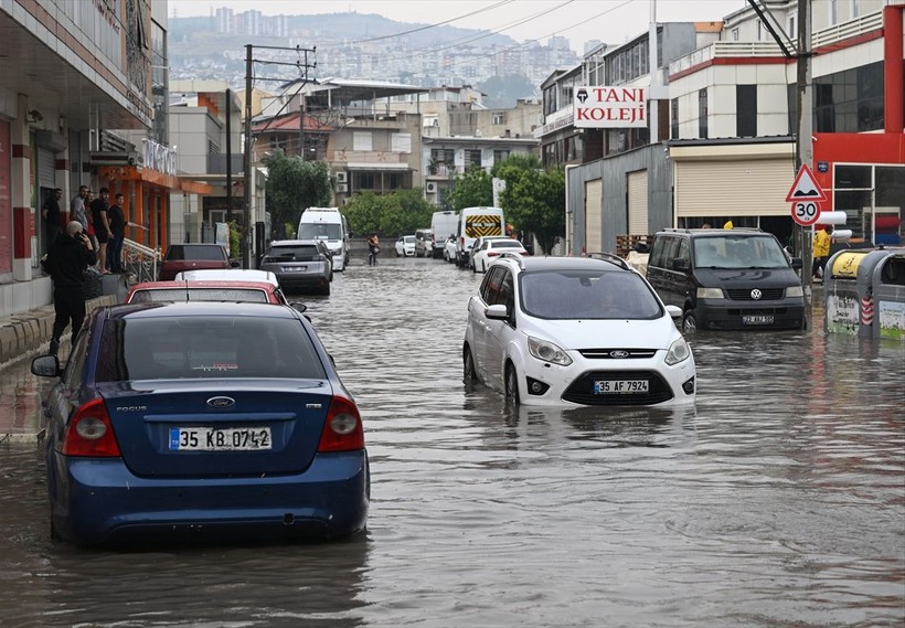 Meteoroloji'den kuvvetli yağış ve rüzgar uyarısı geldi! 24 Aralık Pazar günü hava nasıl olacak? - Resim: 32