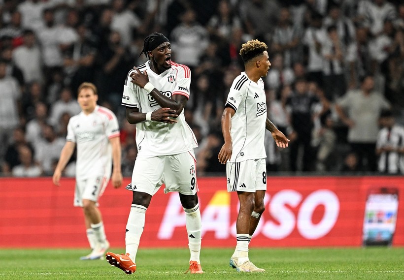 Beşiktaş, Avrupa Ligi'nde ilk maçında Shakhtar Donetsk'e evinde yenildi - Resim : 3