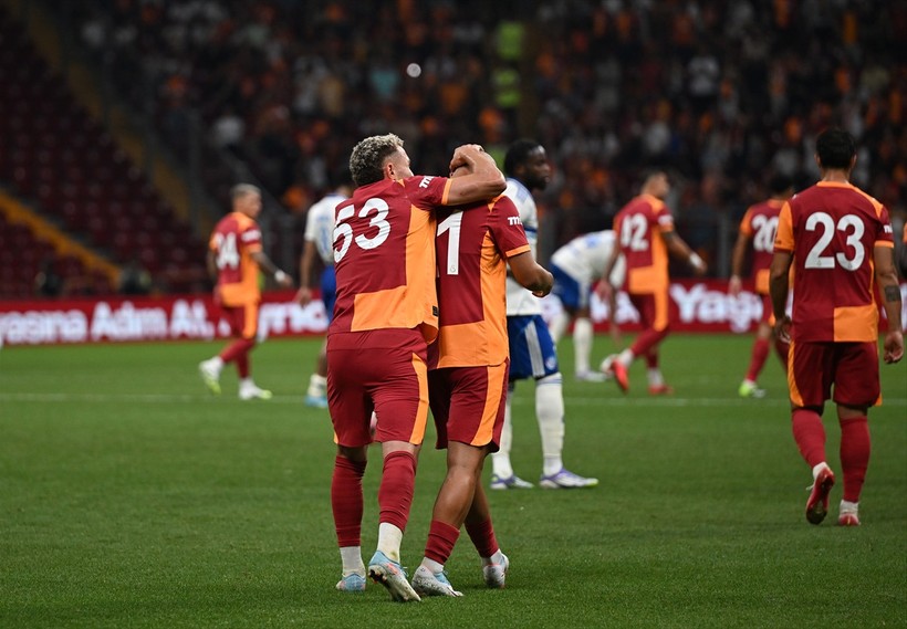 Galatasaray RAMS Park'ta Strasbourg'u 3-1 yendi - Resim : 1