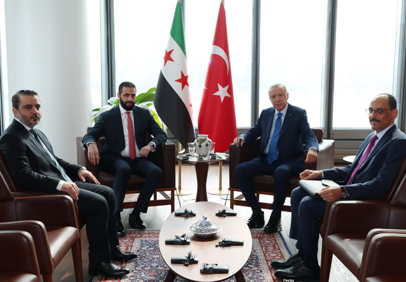 Cumhurbaşkanı Erdoğan, Türkevi'nde Suriye Cumhurbaşkanı Şara ile görüştü - Resim : 2