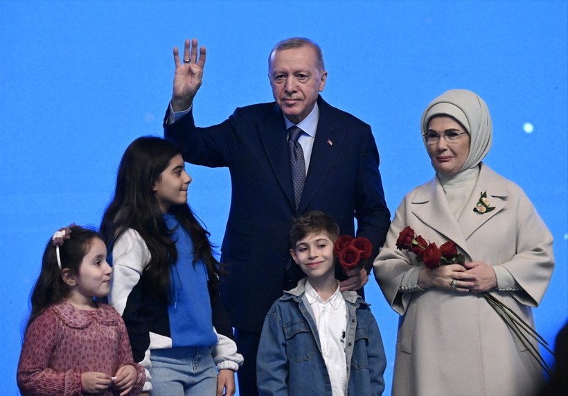 Cumhurbaşkanı Erdoğan: Meçhul bir adaylık peşinde koşuyorlar - Resim : 1