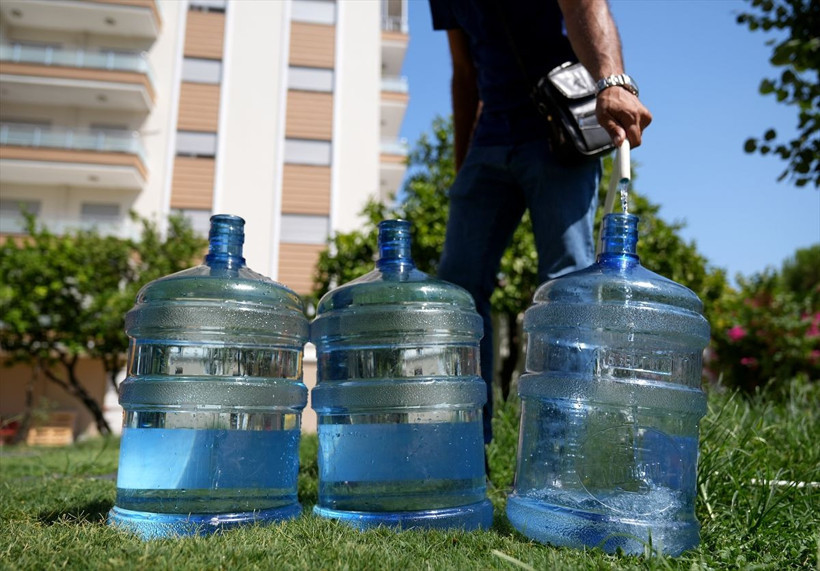 İzmir'de su kesintisi: Damacanalar, bidonlar kapış kapış gitti - Resim: 5