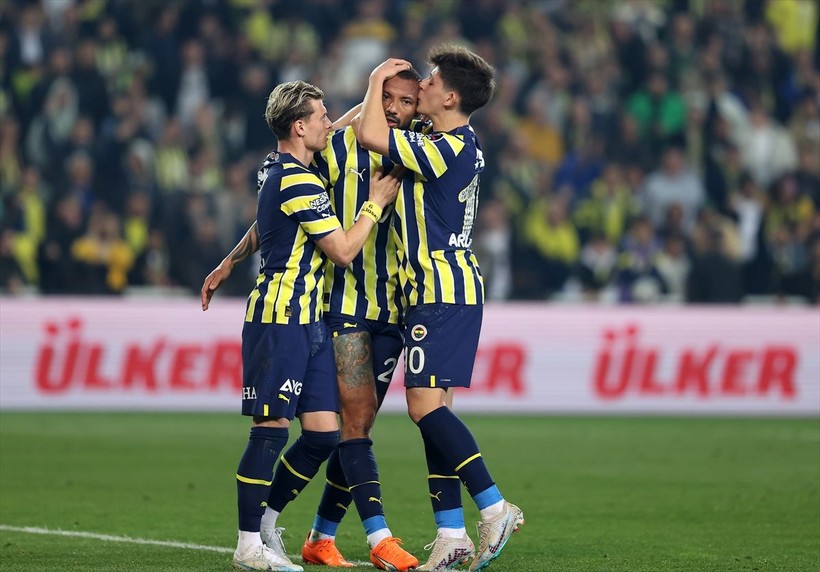 Fenerbahçe büyük fırsat tepti! Bu kez son dakikada yıkıldı - Resim: 27