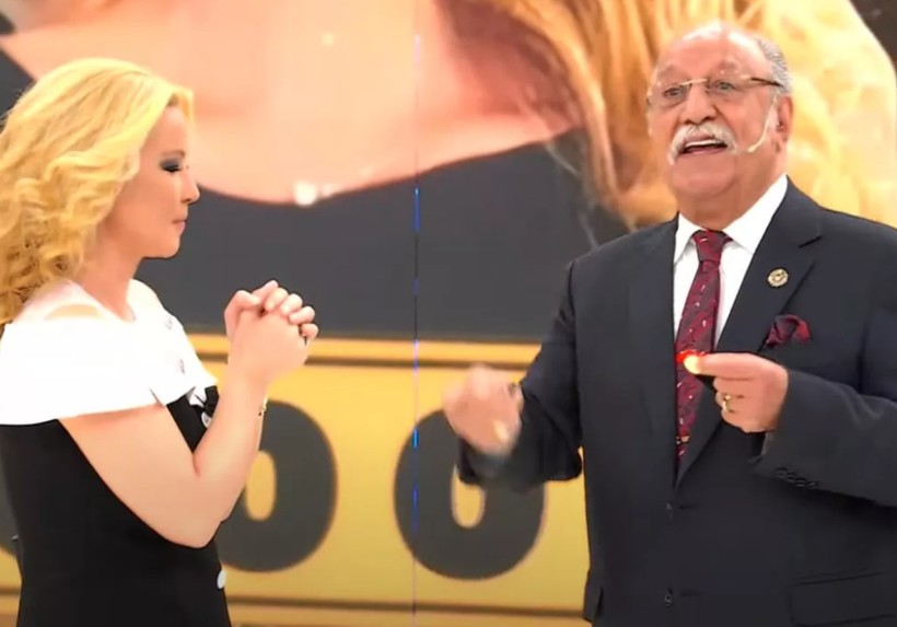 Müge Anlı programında 3 bininci yayının şerefine altın getirdi! Müge Anlı unuttuğu gerçeği kulağına fısıldadı - Resim: 3