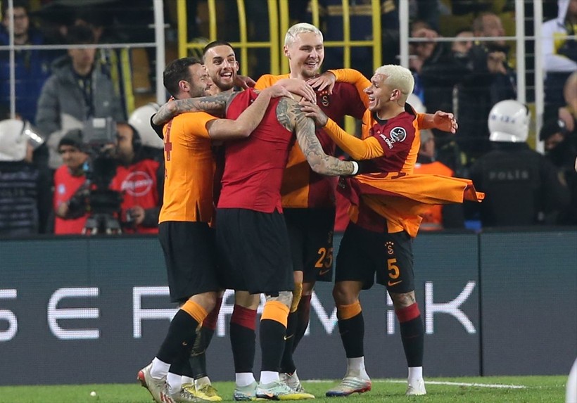 Fenerbahçe - Galatasaray derbisini spor yazarları yorumladı! Mağlubiyet Jorge Jesus'a yazar - Resim: 6