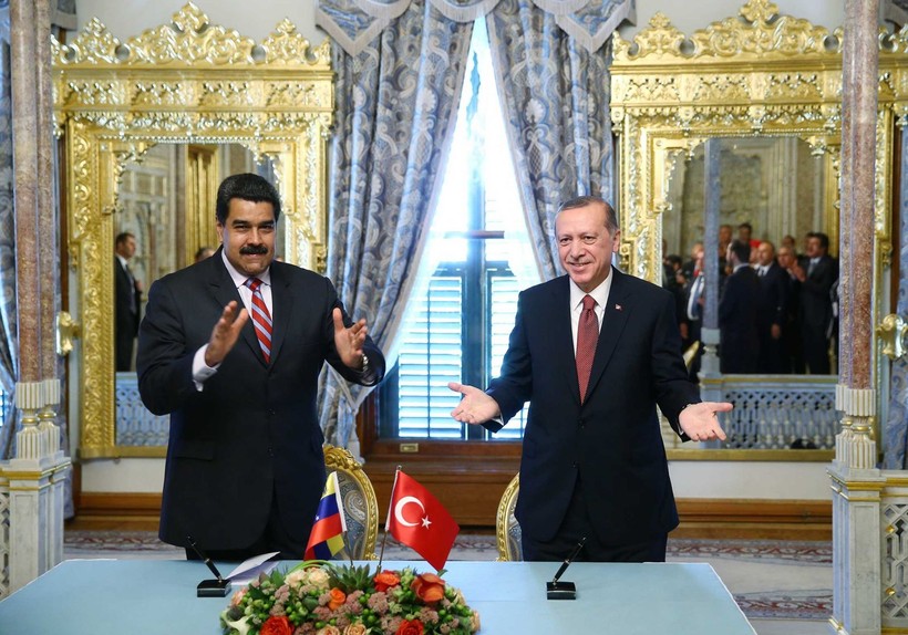 Venezüella Devlet Başkanı: Türk halkı bilmeli ki ülkemizin büyük kardeşi Erdoğan'ı çok seviyoruz çünkü o iyiliksever ve koca yürekli - Resim: 2
