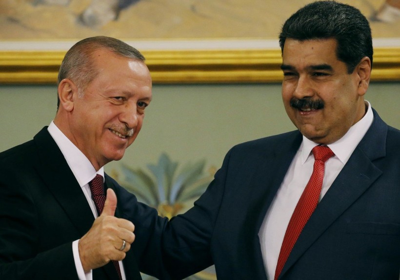 Venezüella Devlet Başkanı: Türk halkı bilmeli ki ülkemizin büyük kardeşi Erdoğan'ı çok seviyoruz çünkü o iyiliksever ve koca yürekli - Resim: 8