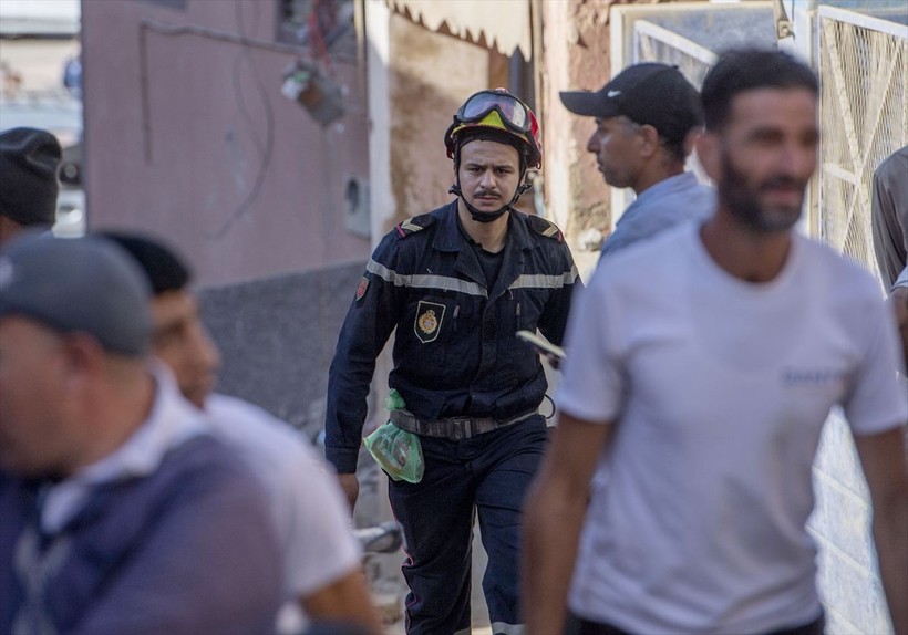 Fas'ı enkaza çeviren deprem! Göbek bağı kopmamış yenidoğan toprak altından çıkarıldı - Resim: 52