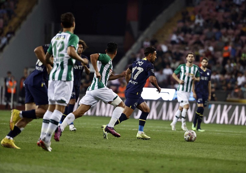 SON DAKİKA: Fenerbahçe - Konyaspor maçı ertelendi! 5 saat rötar sonrası TFF'den karar çıktı - Resim: 7