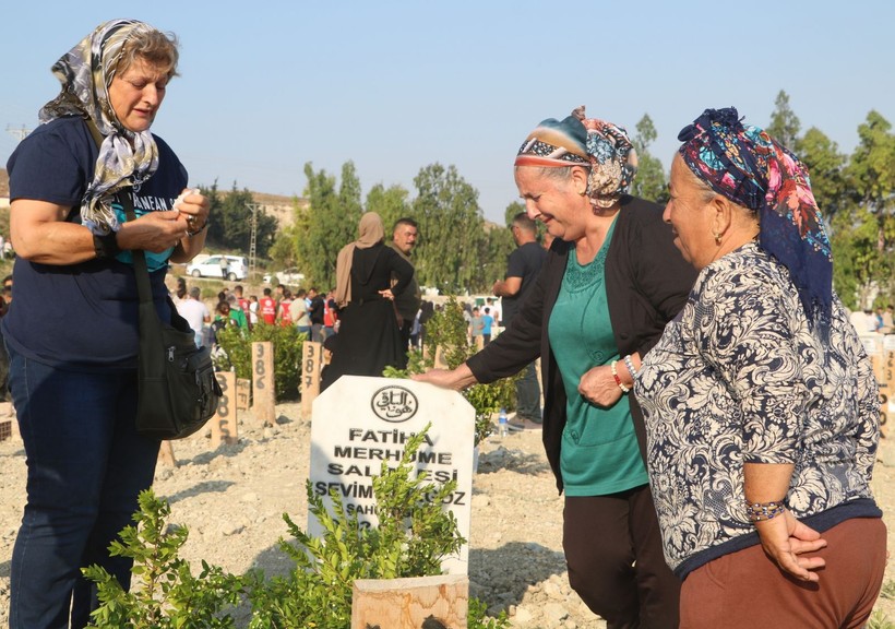 Deprem bölgesinde buruk bayram! Onların ilk ziyareti kabristana - Resim: 8