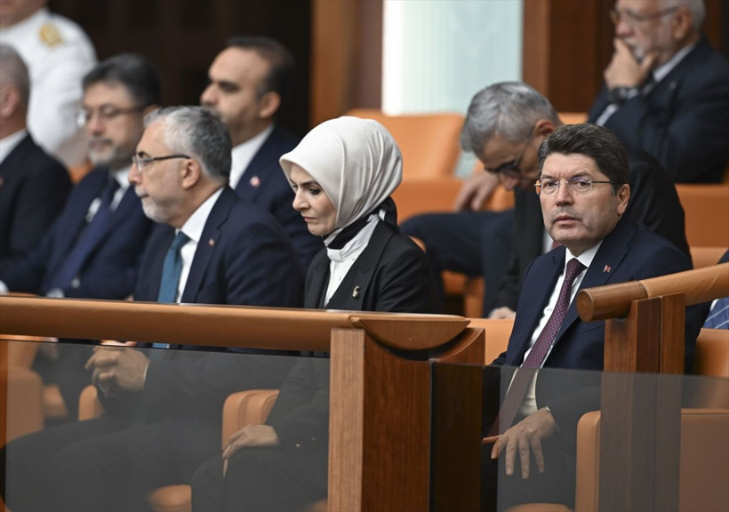 Meclis'te sürpriz görüşme: AK Parti, MHP, İYİ Parti, DEM Parti heyetleri aynı karede - Resim: 18