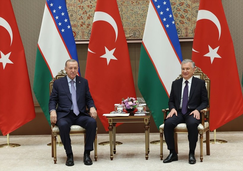 Cumhurbaşkanı Erdoğan Özbekistan Cumhurbaşkanı Şevket Mirziyoyev ile görüştü - Resim: 6