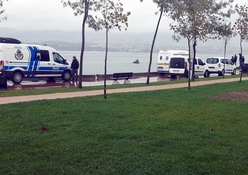 Kocaeli sahilinde temizlik yapan işçiler korkunç tabloyla karşılaştı! Kıyıya vurmuş cansız bedeni bulundu - Resim: 1