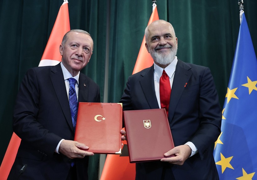 Cumhurbaşkanı Erdoğan Arnavutluk Başbakanı ile ortak basın toplantısında konuştu: Netanyahu hükümeti küresel düzeni tehdit ediyor - Resim : 2