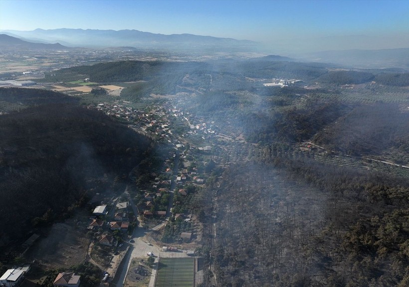 İzmir Aliağa'daki yangının bıraktığı hasar gün ağarınca ortaya çıktı! Bir kişi gözaltında - Resim: 18