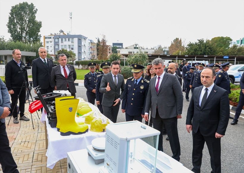 Türkiye'den KKTC polisine araç, ekipman ve malzeme desteği - Resim: 5