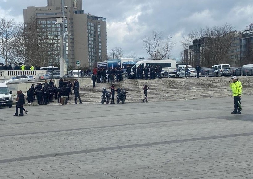 Taksim'de üst seviyede güvenlik önlemleri alındı - Resim: 1
