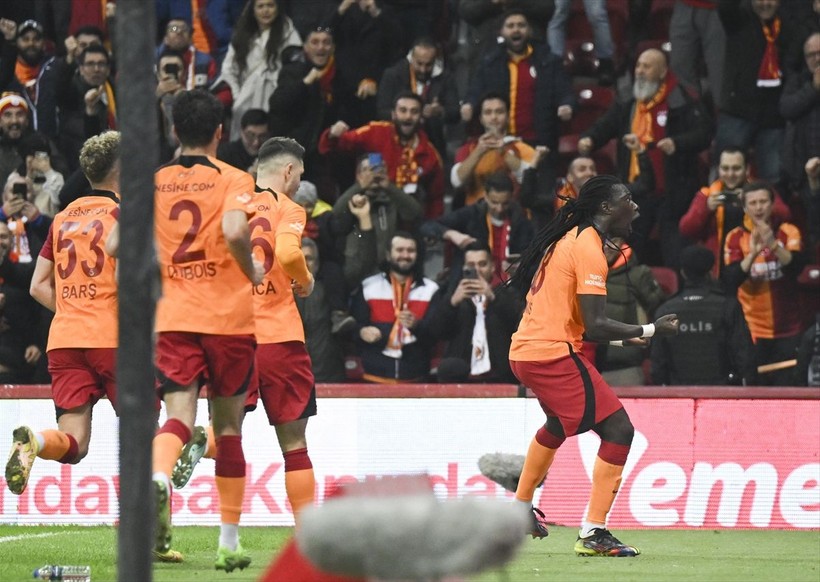 Gomis'ten Galatasaray'a 11.5 milyon TL - Resim: 4