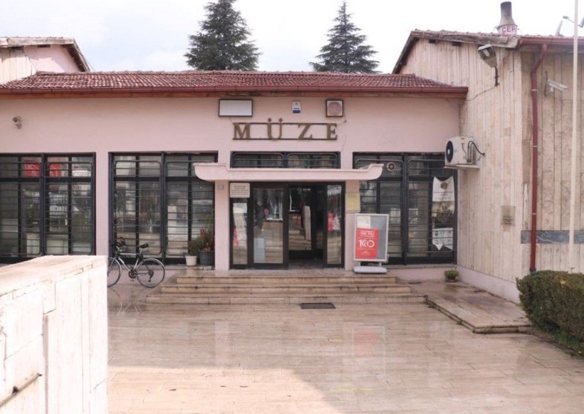 İnşaat kazısında kepçeye takıldı! Küplerden çıkanlar şoke etti - Resim: 12