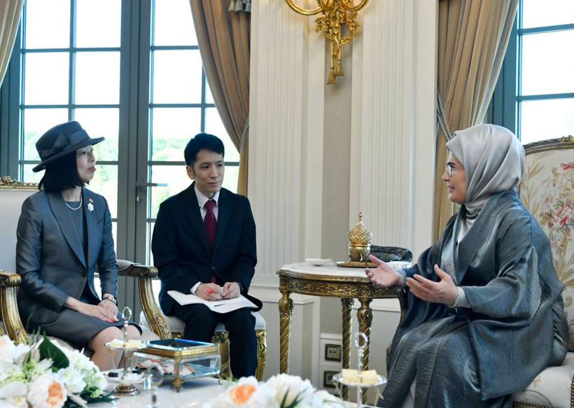 Emine Erdoğan, Japonya Altes Prensesi Mikasa ile bir araya geldi - Resim : 1