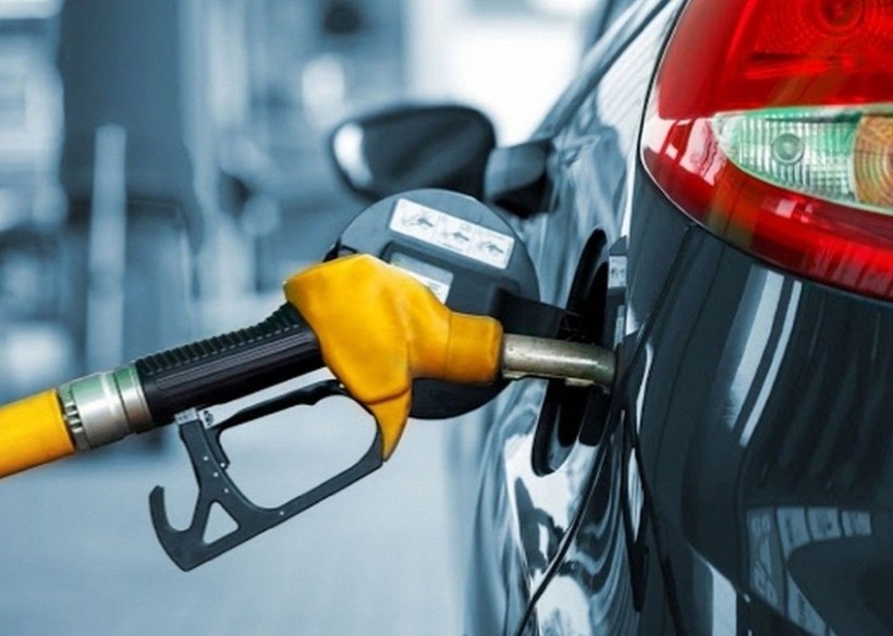 Akaryakıtta çifte indirim! Araç sahiplerine müjde: Benzine ve motorine bugünden itibaren... - Resim: 1